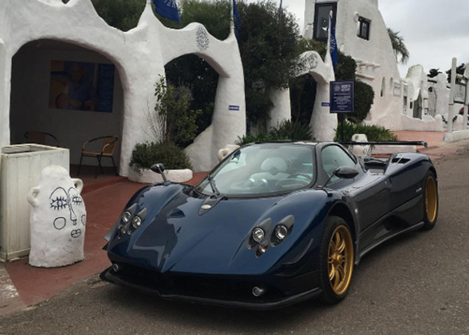 Pagani Zonda F que esteve no Brasil se envolve em acidente; saiba no que deu