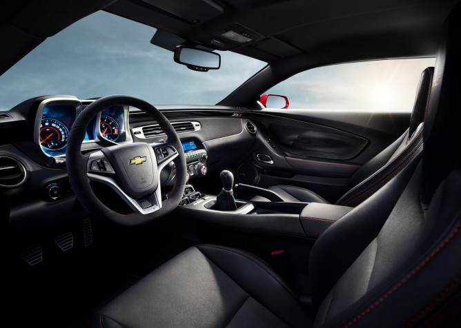 Chevrolet apresenta Camaro ZL1 2017 com 649 cv de potência 8