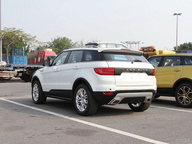 Clone do Evoque, Landwind X7 causa revolta na Land Rover 1