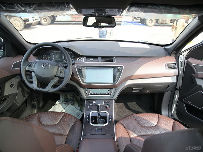 Clone do Evoque, Landwind X7 causa revolta na Land Rover 8