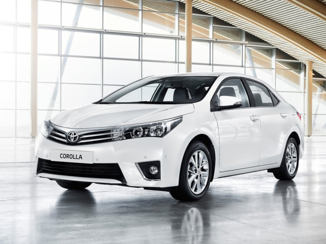 Corolla terá facelift, mas a geração atual está com desconto