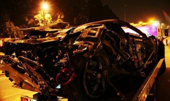 Ferrari 458 Spider avaliada em R$ 2 milhões fica destruída após acidente forte em São Paulo Carangos PB