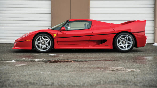 Ferrari F50 que pertenceu ao ex-boxeador Mike Tyson vai a leilão 2