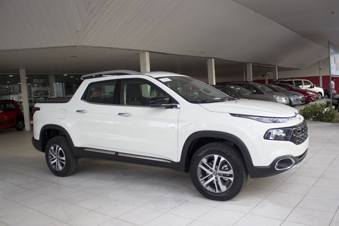 Fiat Toro é lançada oficialmente; picape tem preços a partir de R$ 76.500 4