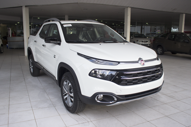 Fiat Toro é lançada oficialmente; picape tem preços a partir de R$ 76.500