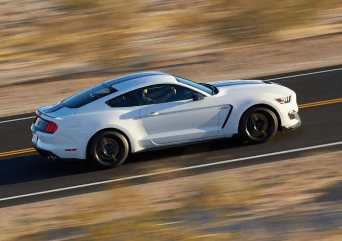 Ford é processada por perda de desempenho do Mustang Shelby GT350 2