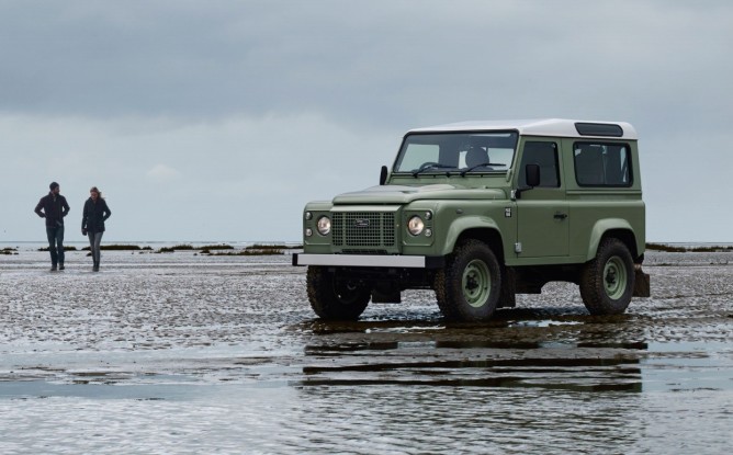 Land Rover estende produção do Defender até 2016