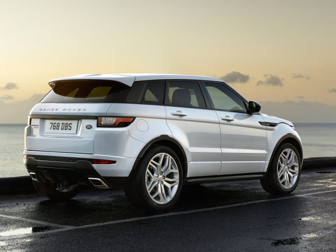 Land Rover revela Evoque 2016; SUV recebeu tapa no visual e novos itens 3