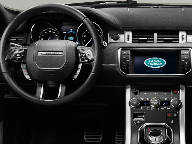Land Rover revela Evoque 2016; SUV recebeu tapa no visual e novos itens 6