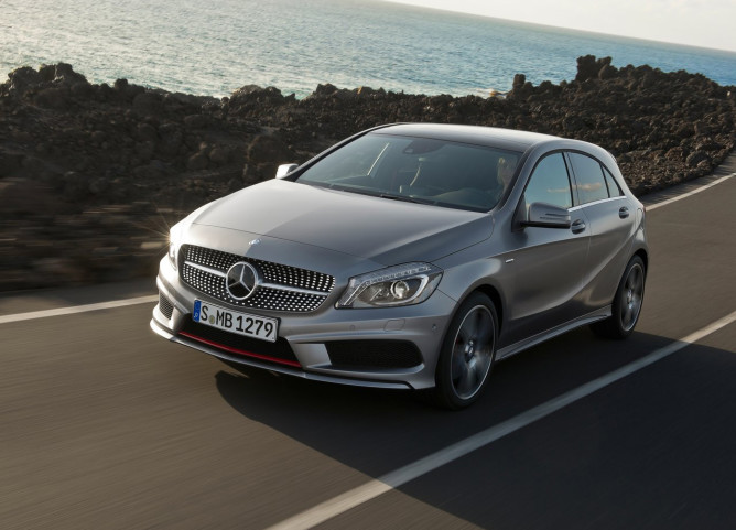 Mercedes-Benz-A-Class_2013_1280x960_wallpaper_08