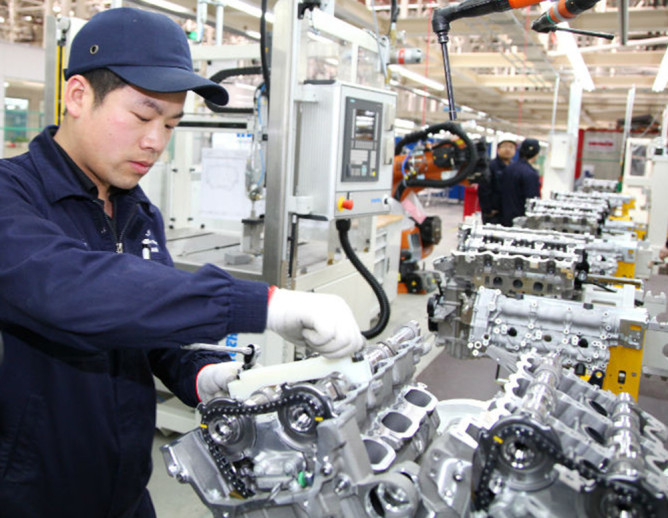 Mercedes inaugura fábrica de motores na China; unidade é a primeira desse tipo fora da Alemanha