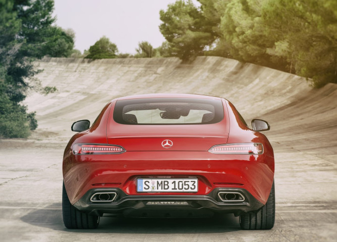 Mercedes revela o novo AMG GT, sucessor do SLS 14