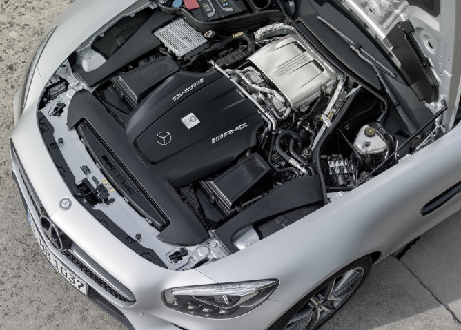 Mercedes revela o novo AMG GT, sucessor do SLS 19
