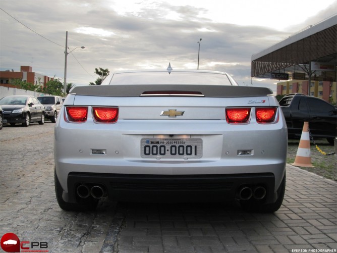 Nas Ruas de João Pessoa Maserati GranTurismo S e Camaro ZL1 33