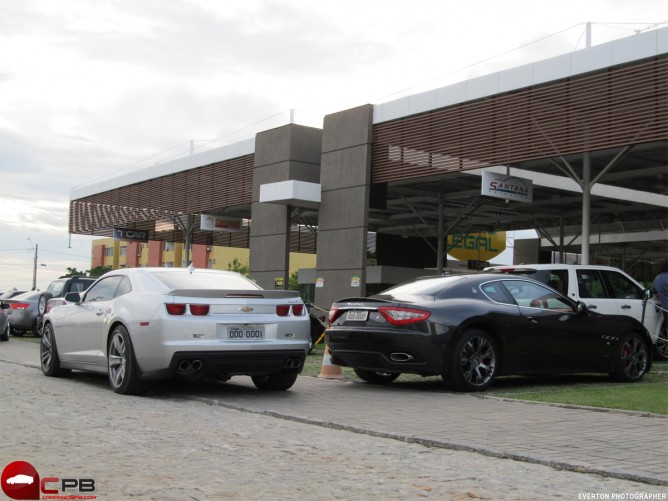 Nas Ruas de João Pessoa Maserati GranTurismo S e Camaro ZL1 41