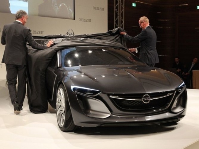 Novo Opel Monza aparece em público pela primeira vez 2