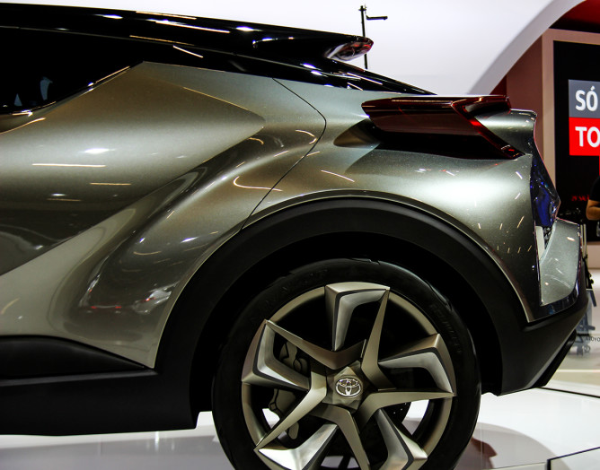 Salão do Automóvel 2016- Toyota traz o CH-R ainda em forma de conceito 2