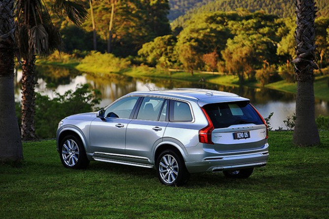 Volvo XC90 ganha versão com motor turbodiesel no Brasil 1