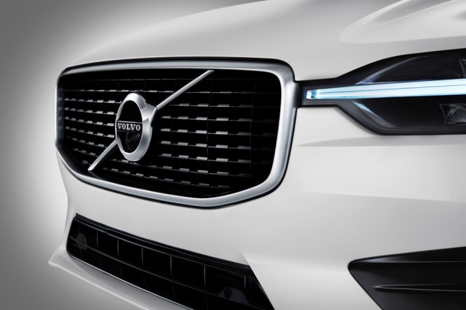 Volvo estuda possibilidade de lançar modelo menor que o V40